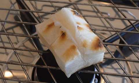 Chín người chết nghẹn vì bánh mochi