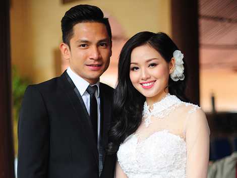 Vợ chồng Tâm Tít làm lễ Hằng thuận ở chùa