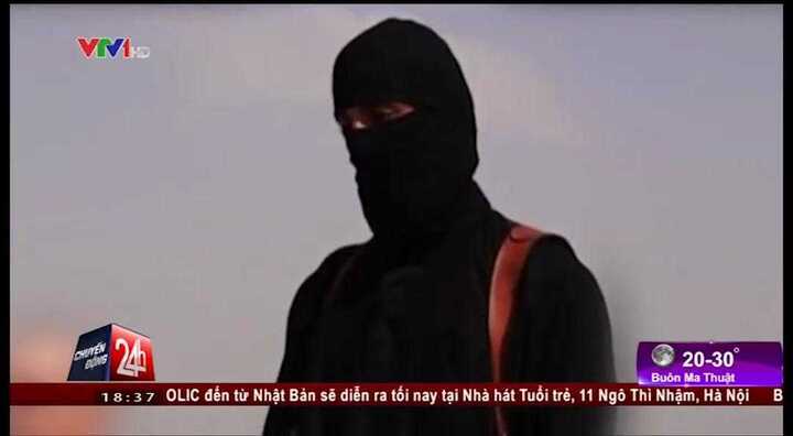 Clip: 'Đao phủ' của IS bị chém đầu