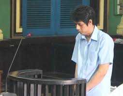 Đòi thu tiền bảo kê, côn đồ bị chủ quán đâm tử vong