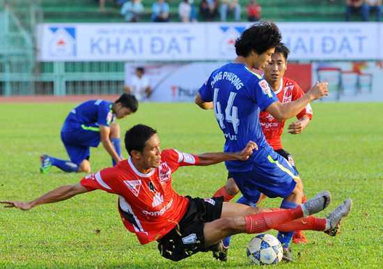 Cách khiến Công Phượng chùn chân, sợ hãi