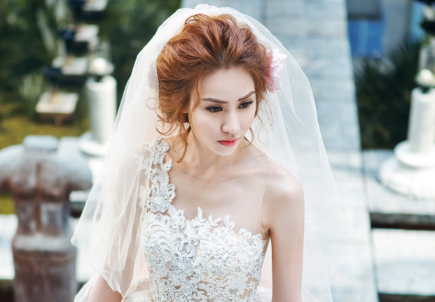 Ngân Khánh sắp kết hôn với bạn trai Việt kiều