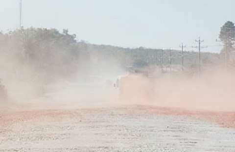 Dân dựng biển dọa chặn quốc lộ 13: Bình Phước họp khẩn