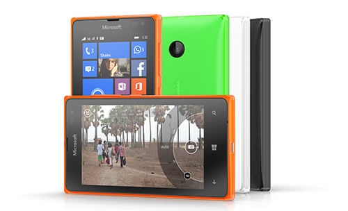 Bộ đôi điện thoại Lumia giá rẻ ra mắt