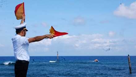 Chiến sĩ đảo Song Tử Tây cứu 6 ngư dân Philippines