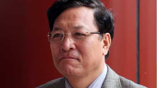 Mắc ‘lỗi kỹ thuật’, Bộ trưởng GD-ĐT phải đính chính văn bản