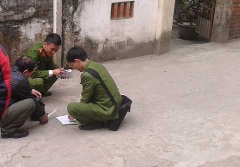 Mâu thuẫn tại quán ăn đêm, rút súng đuổi bắn đối thủ