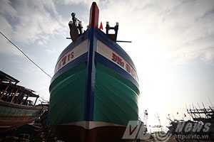 Hạ thủy tàu cá thay thế tàu bị Trung Quốc đâm chìm