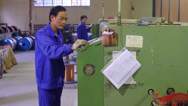 Doanh nghiệp Việt đua nhau ‘đổi mặt’