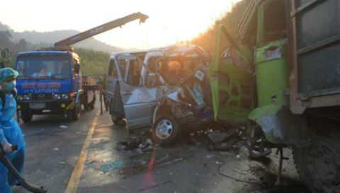 Lời kể hãi hùng của tài xế vụ tai nạn thảm khốc ở Thanh Hóa