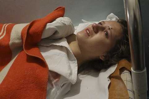 Phe ly khai Ukraine nã tên lửa vào thành phố cảng chiến lược