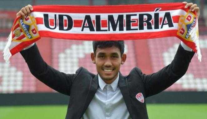 Kém ngoại ngữ, thần đồng Thái Lan bất lực ở La Liga