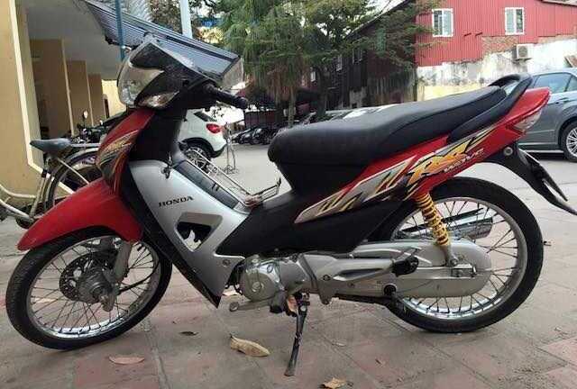 Nghe thử loa tiền tỷ, khách quên xe nửa tháng không lấy