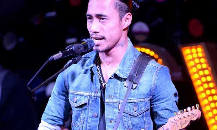 Phạm Anh Khoa 'phá' ca khúc hit của các diva