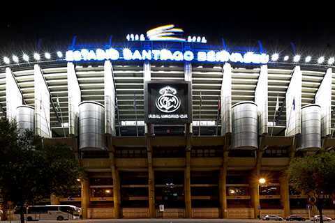 Real Madrid bán tên sân Bernabeu lấy 450 triệu USD