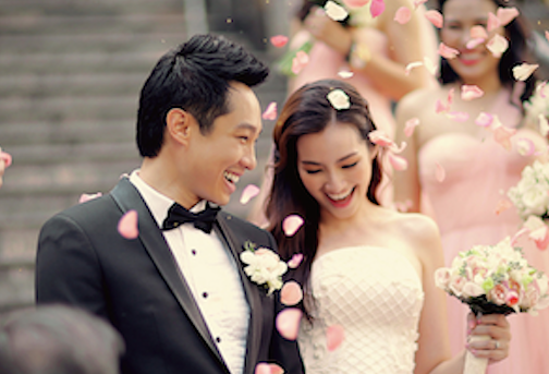 Trúc Diễm 'bật mí' 4 bộ váy cưới lộng lẫy trong lễ kết hôn