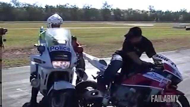 Cười vỡ bụng những màn biểu diễn thất bại thảm hại