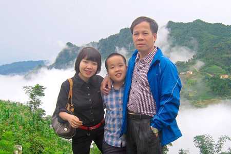 Thần đồng Đỗ Nhật Nam làm thơ tặng bố, ai cũng xúc động