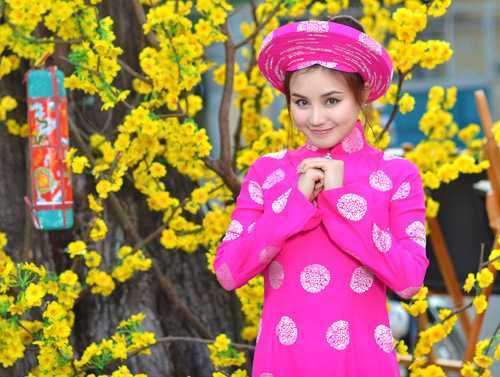 Tết 2015: Cách chọn trang phục đi chơi hợp phong thủy