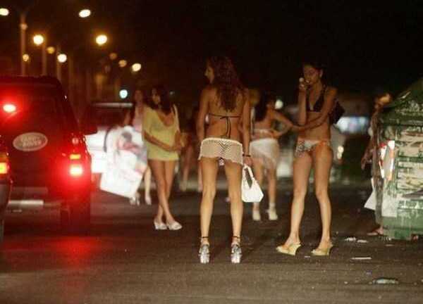 Thủ đô Rome chuẩn bị khai trương khu phố 'đèn đỏ'