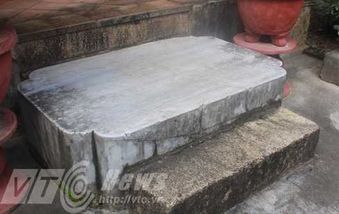 Dựng tóc gáy hòn đá chặt đầu người ở Bình Định