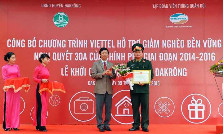 Viettel hỗ trợ hơn 56 tỷ đồng xóa nghèo tại 3 huyện vùng sâu