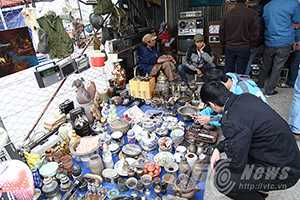 Ảnh: Chiêm ngưỡng hàng ngàn đồ cổ ở chợ hoa Xuân Đà Nẵng 2015