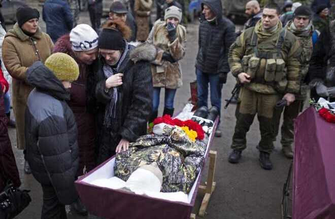 Cuộc sống trong mưa đạn pháo ở miền Đông Ukraine