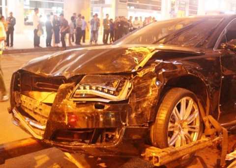 Xe đón Hồ Ngọc Hà gây tai nạn kinh hoàng: Một nạn nhân đã chết