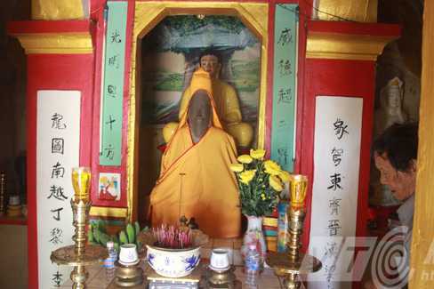 Pho tượng phát lộ từ lòng đất bảo hộ cuộc sống người đi biển?