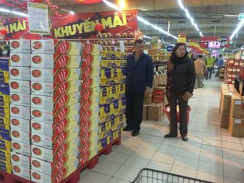 ‘Tặng không’ khách hàng, doanh nghiệp ngàn tỷ thắng lớn