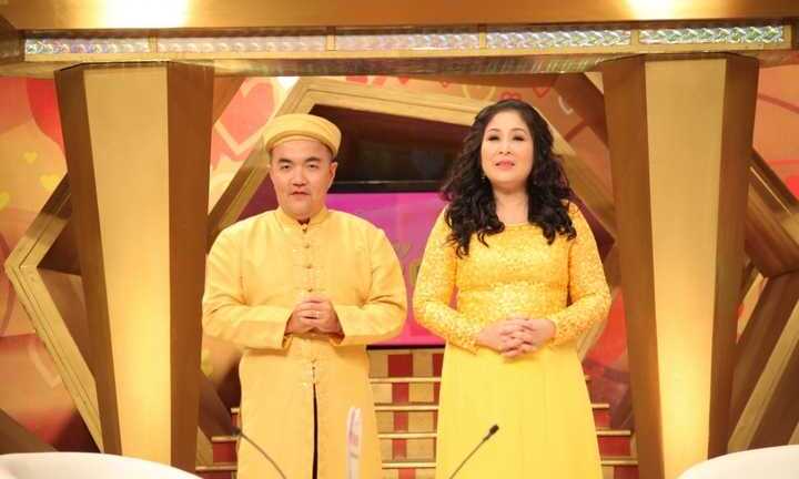 Cặp đôi MC Hồng Vân – Quốc Thuận và những tâm sự ngày cuối năm