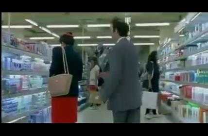 Tên trộm tinh ranh làm náo loạn cả siêu thị