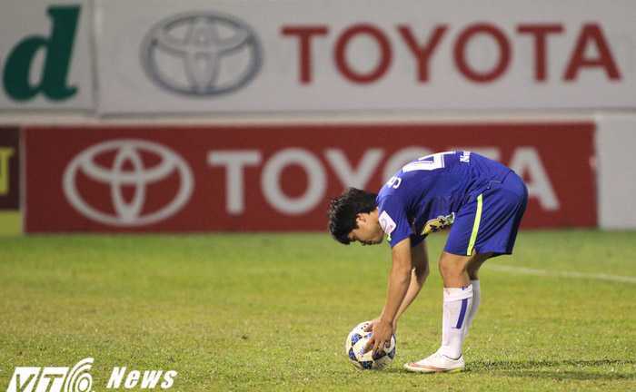 Clip: Công Phượng thần kinh thép, sút 3 quả phạt đền