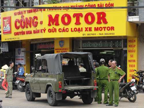 Công 'mô tô' chi hơn 1,8 tỷ đồng mua chuộc cán bộ