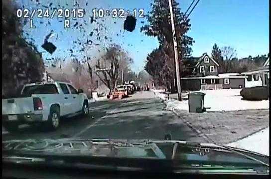 Kinh hoàng cảnh nhà nổ tung vì rò khí gas