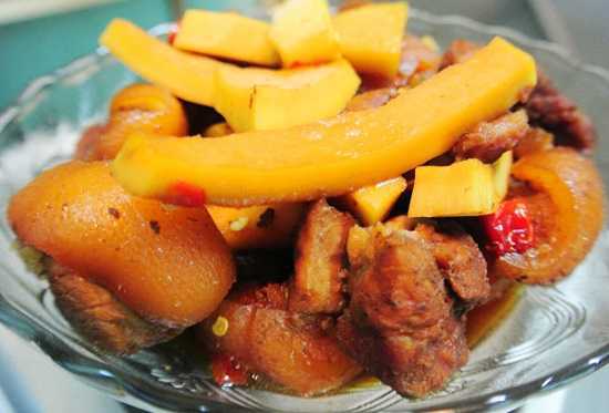 Làm món thịt kho dừa thơm ngon hấp dẫn cả nhà