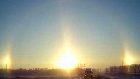 Hiện tượng lạ: 3 'mặt trời' xuất hiện cùng một lúc