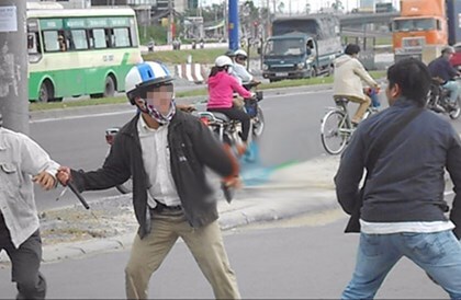 Con Giám đốc Công an tỉnh Cà Mau ẩu đả sau va chạm xe