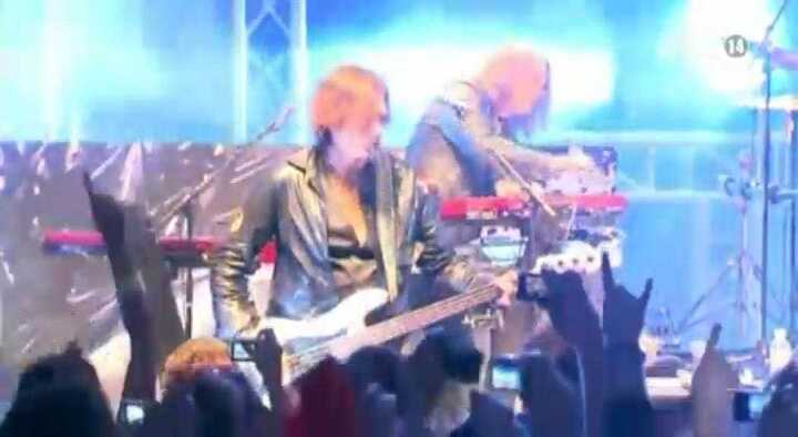 Nghe lại bản Rock làm sôi sục cả thế giới