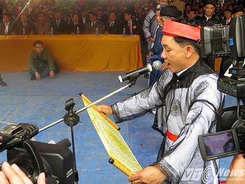 Lễ hội thề không tham nhũng: Sao chỉ có dân thề, vắng bóng 'quan' thề?