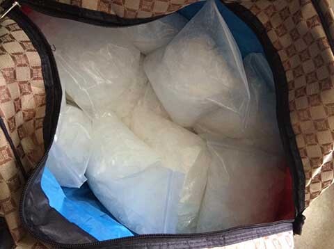 Bắt một người Trung Quốc ‘tuồn’ hơn 14kg ma túy đá vào Việt Nam