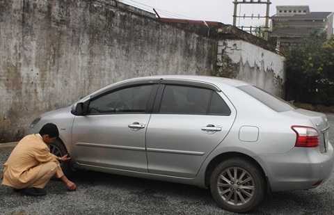 Gây tai nạn, cán bộ ngân hàng lái xe bỏ trốn