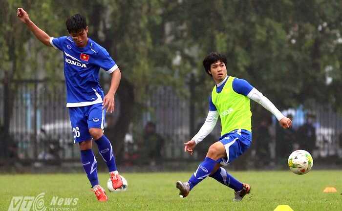 Bầu Đức chiêu mộ xong trung vệ thép U23 Việt Nam