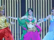 Đông Nhi khoe vũ đạo gợi cảm