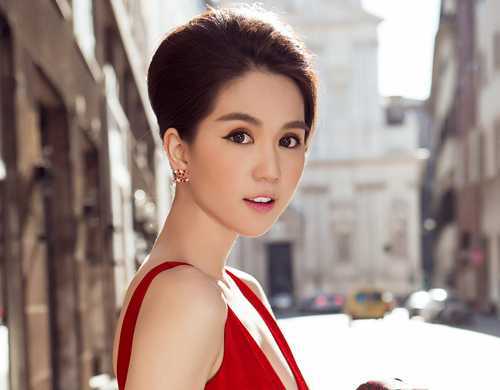Ngọc Trinh tiết lộ về người yêu đại gia