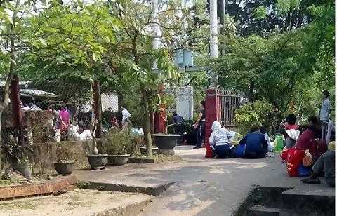 Tai nạn tàu hoả thảm khốc: Hành khách mắc kẹt ở ga Quảng Trị