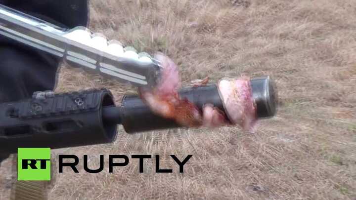 Nướng thịt bằng súng, chuyện thật như đùa