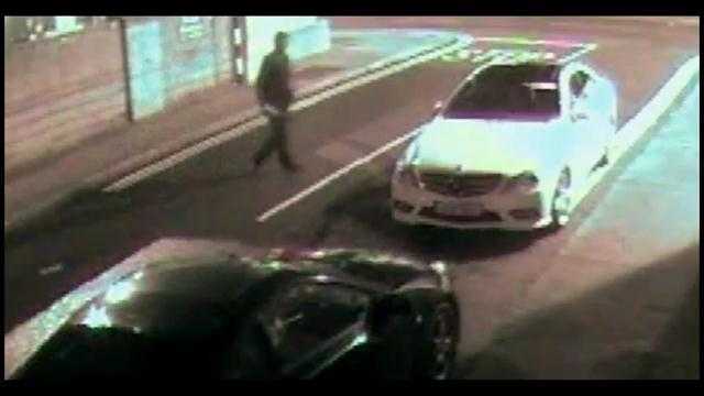 Mang gạch đi trộm ôtô, tên trộm tự ném vỡ mặt