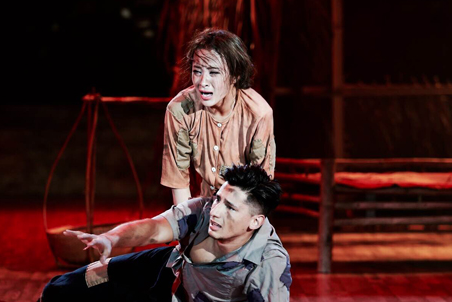 Angela Phương Trinh làm chị Dậu đầy cảm xúc, 'thống trị' sân khấu Bước nhảy hoàn vũ
